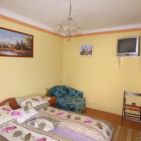 Kovacs Vendeghaz Konukevi