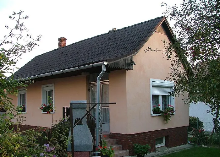 Kovacs Vendeghaz Konukevi 3*