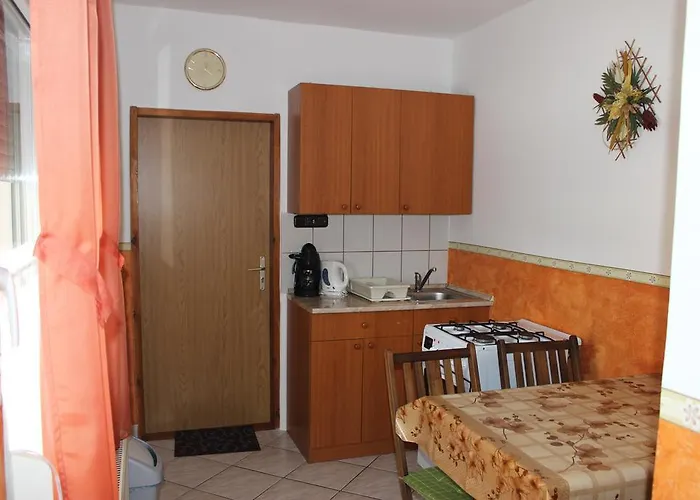 Kovacs Vendeghaz Konukevi 3*
